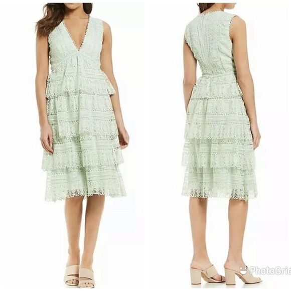 GIANNI BINI Sleeveless Lace Midi Dress Tiered Skirt Deep V Mint Green Size 4 New - Picture 1 of 15